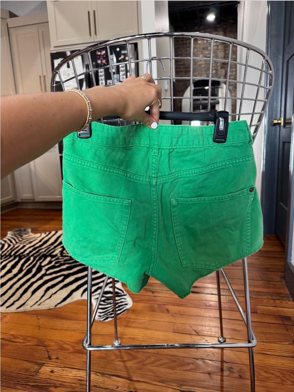 Farm Rio Green Low Rise Shorts 🫒 - Picture 7 of 8